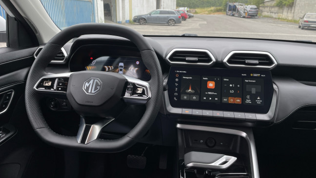 MG ZS HYBRID+