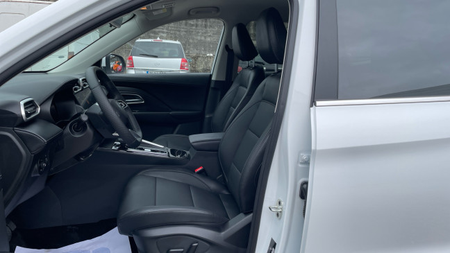 MG ZS HYBRID+