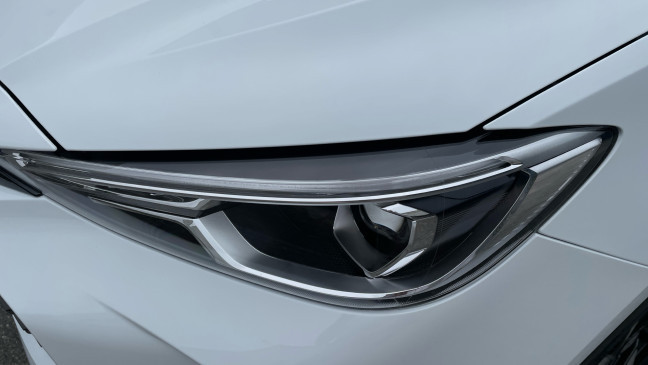 MG ZS HYBRID+