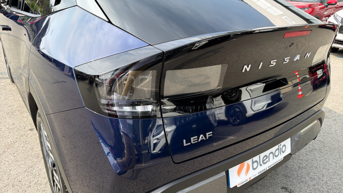 NISSAN LEAF