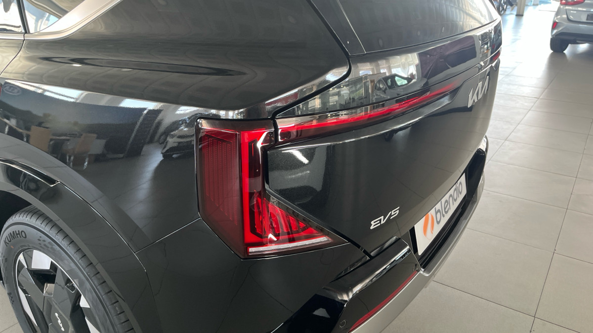 KIA EV5