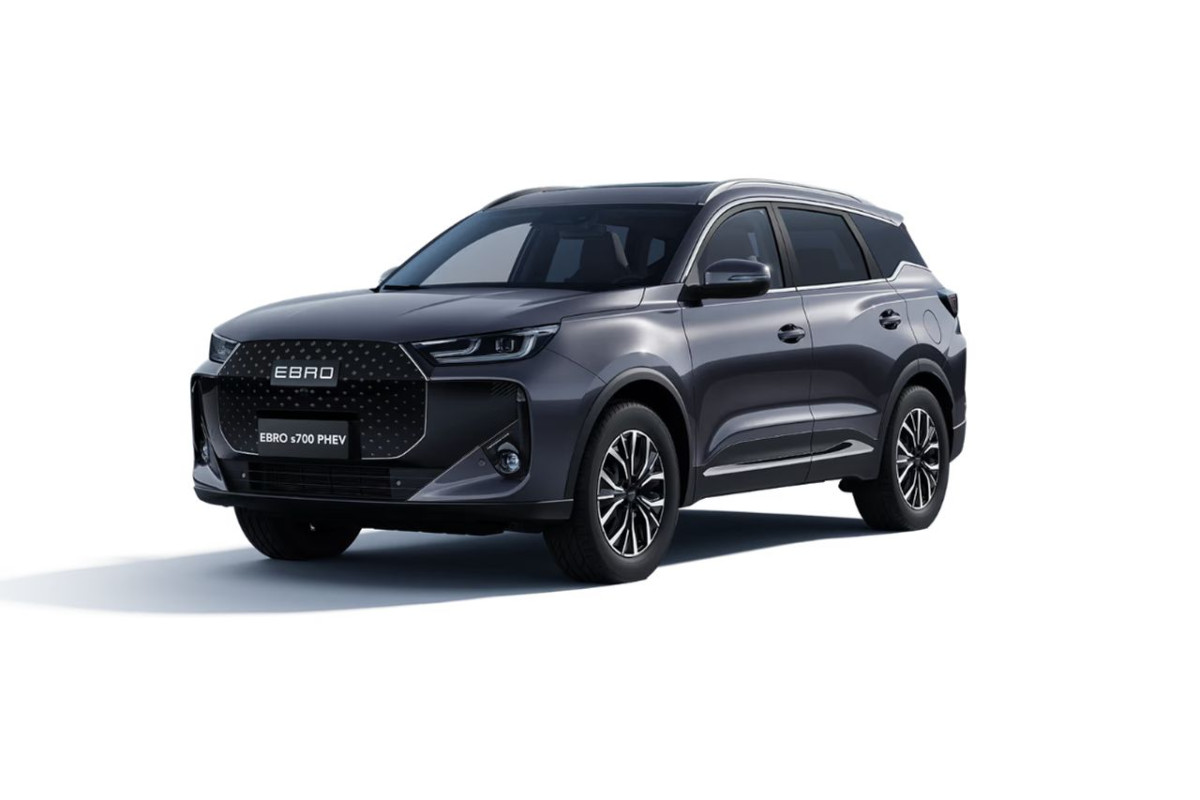 EBRO S700 PHEV
