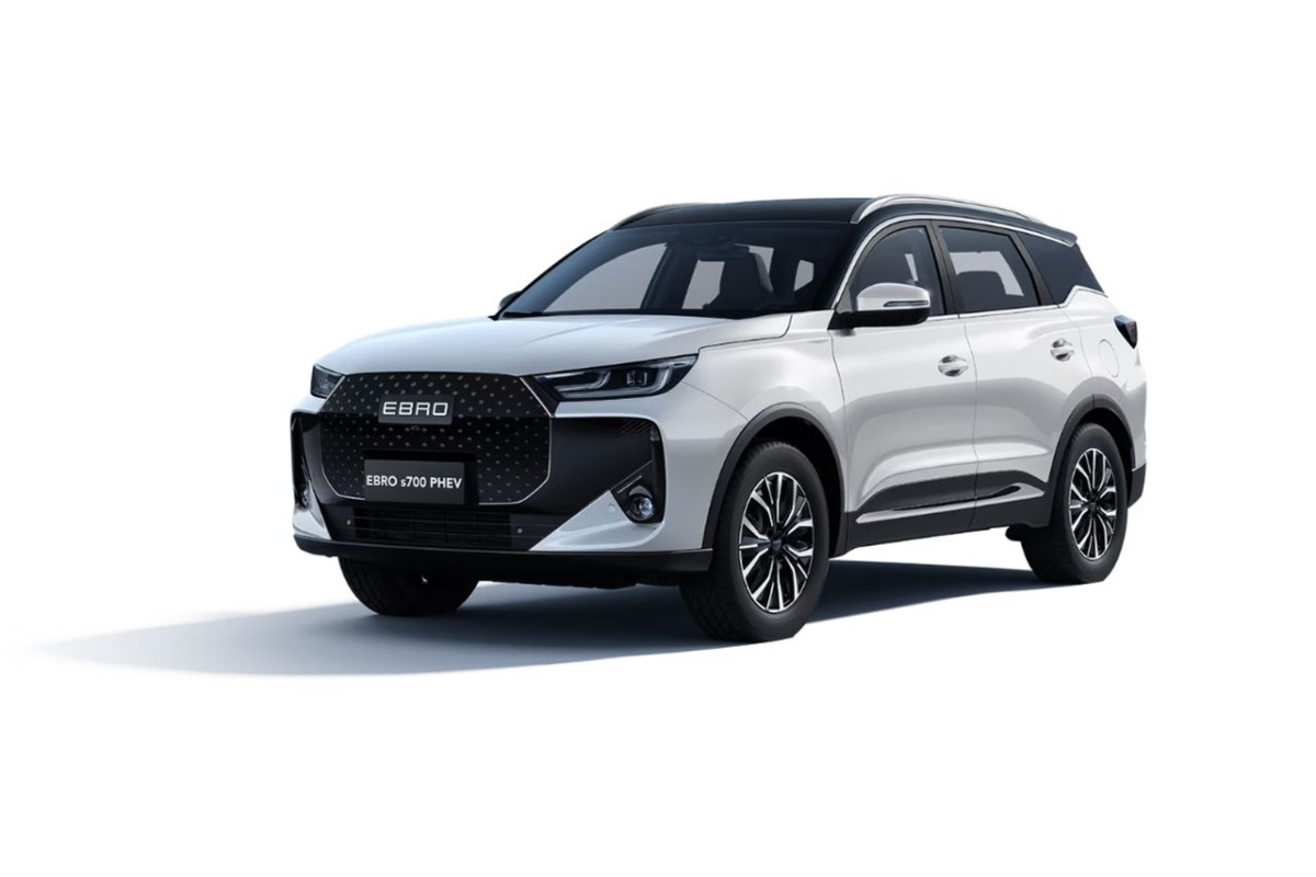 EBRO S700 PHEV