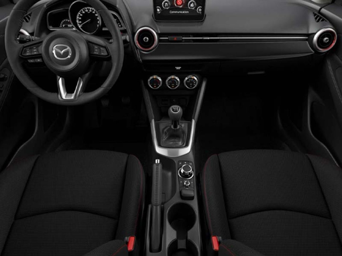 MAZDA 2