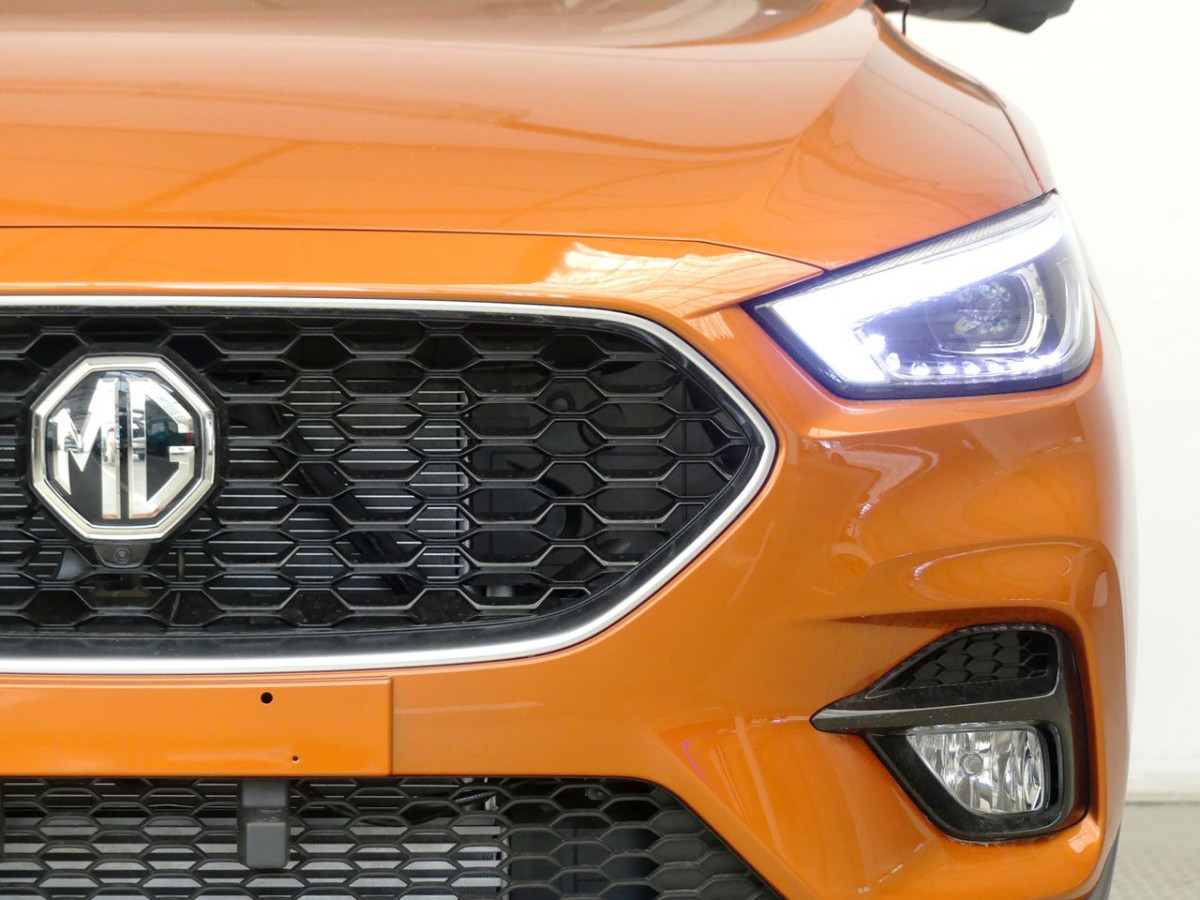 MG ZS