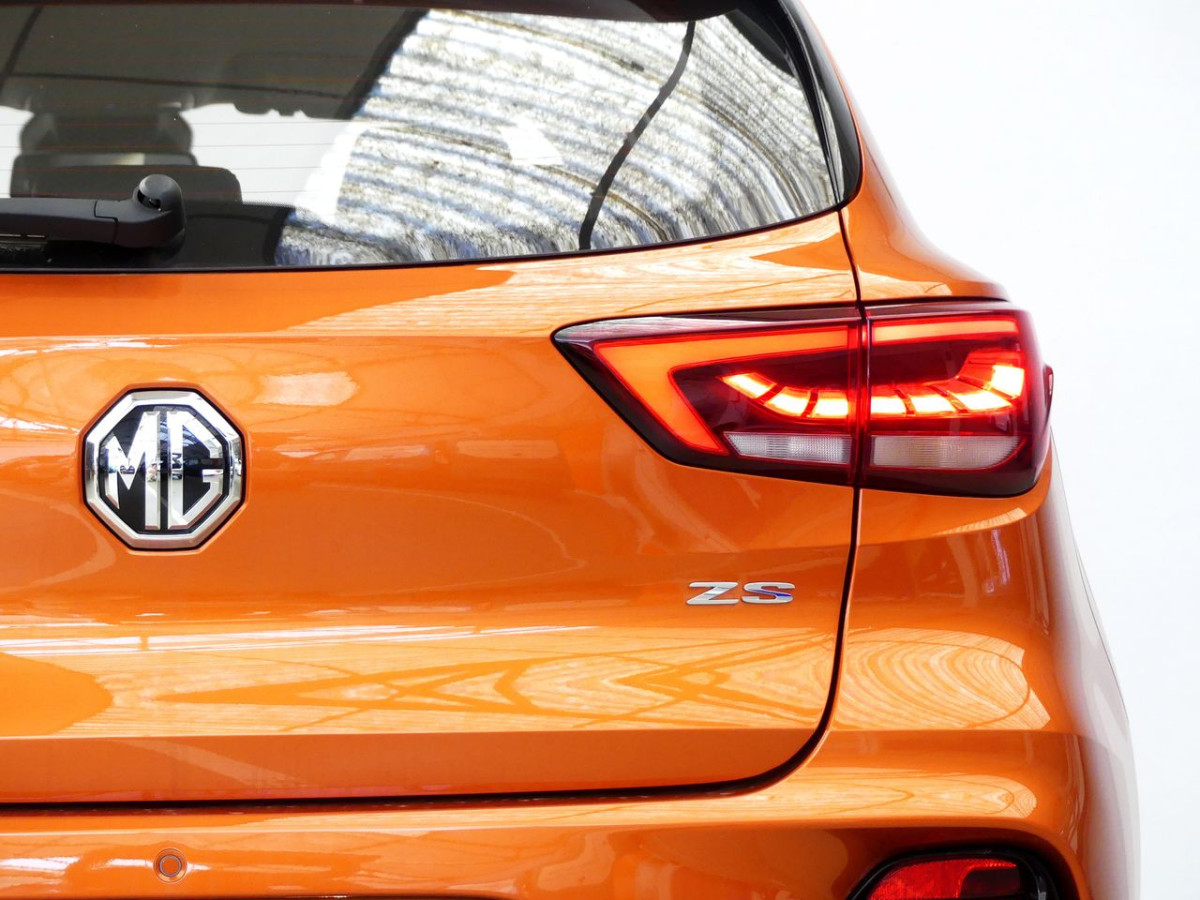 MG ZS