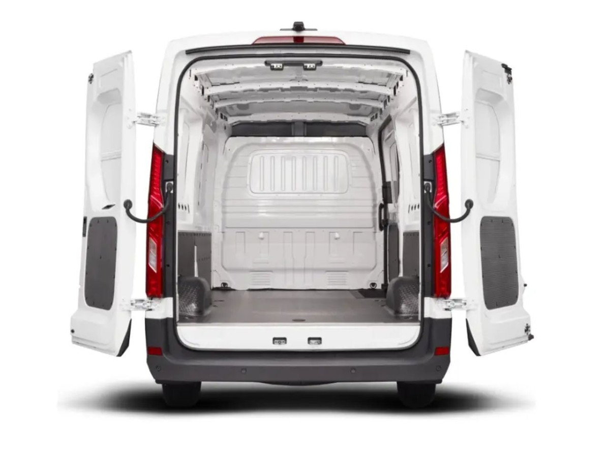 MAXUS Deliver 9