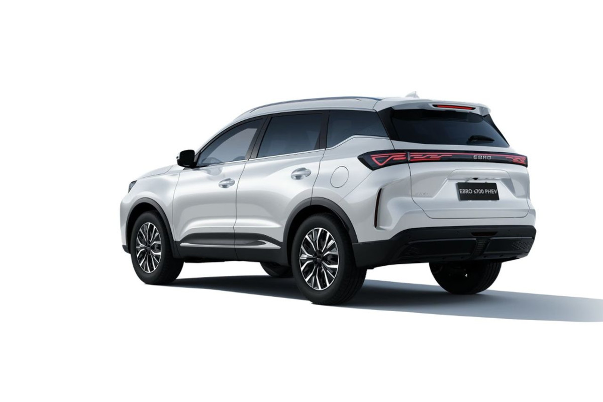EBRO S700 PHEV
