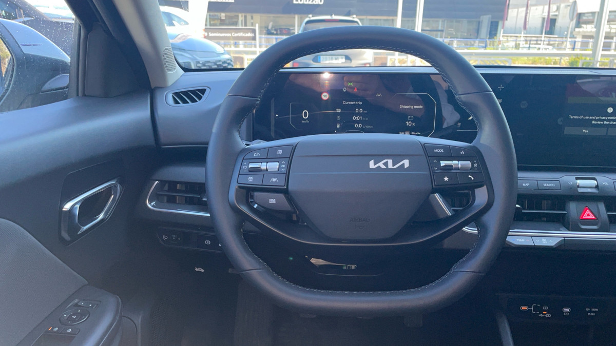 KIA K4