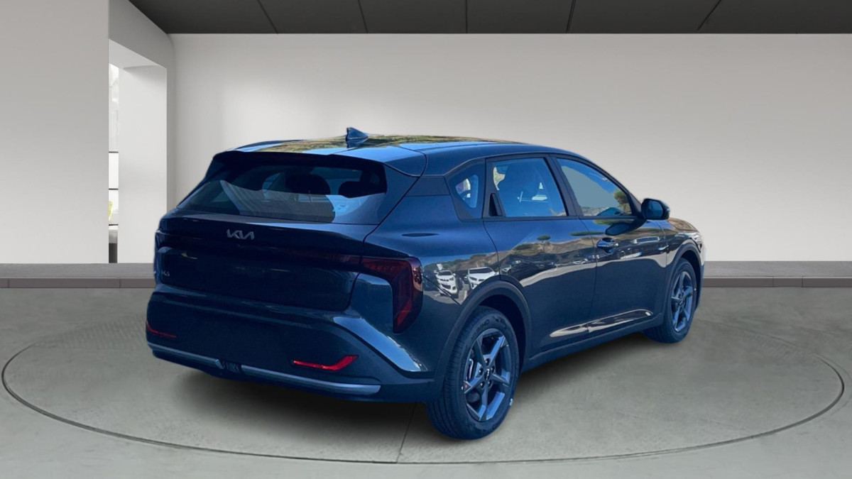 KIA K4