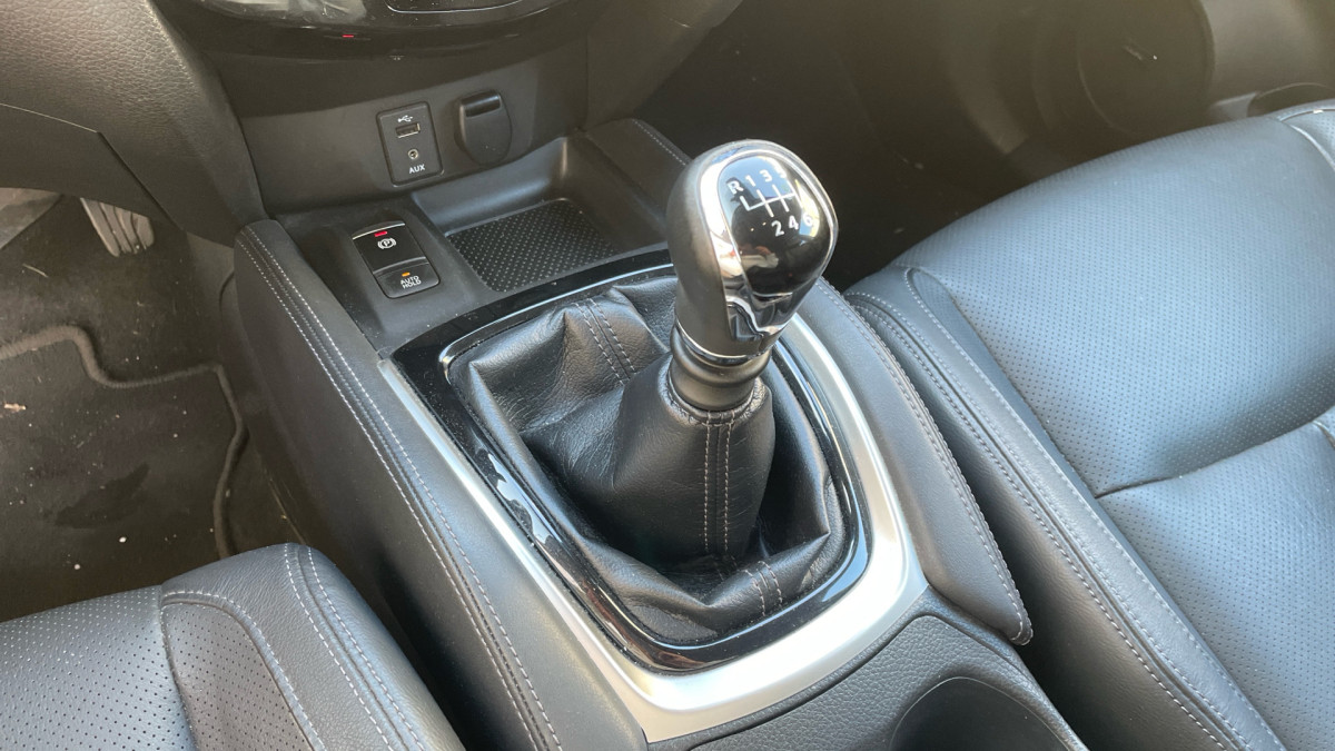 NISSAN X-TRAIL