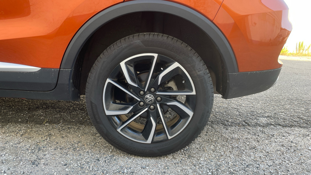 MG ZS