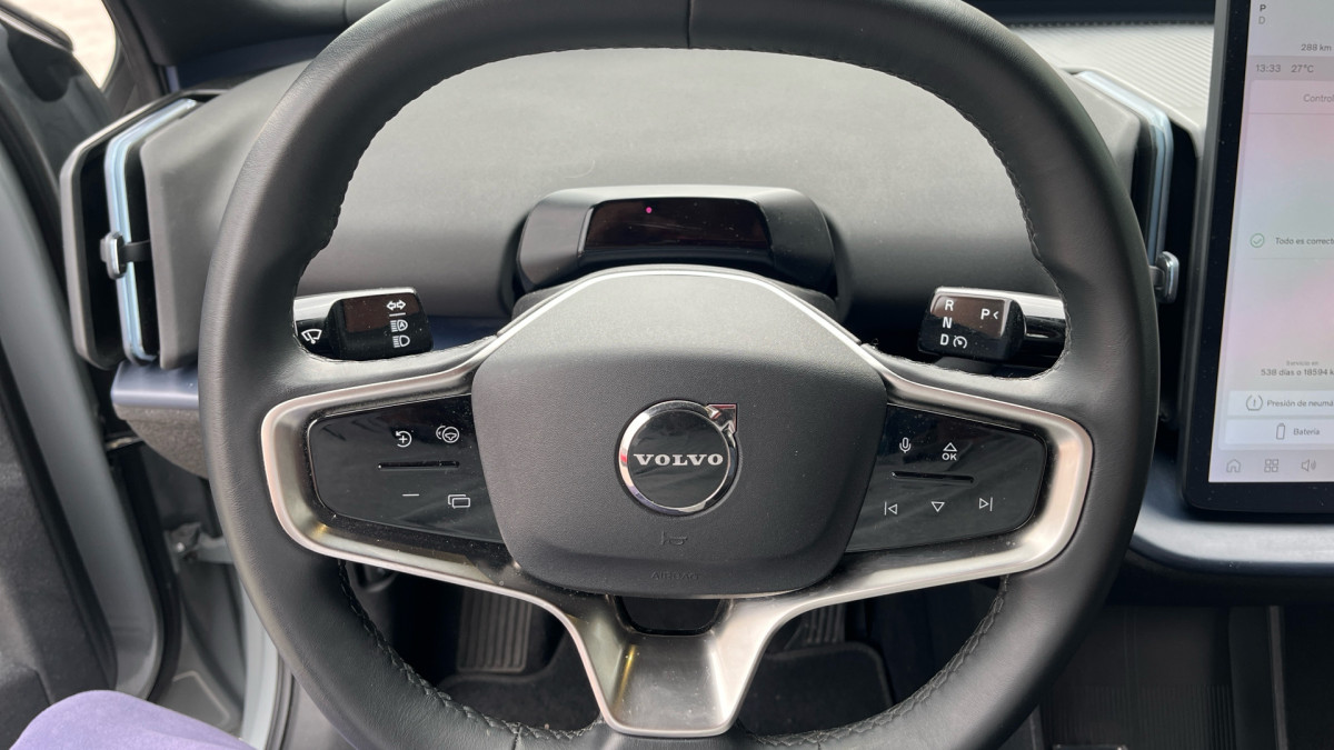 VOLVO EX30