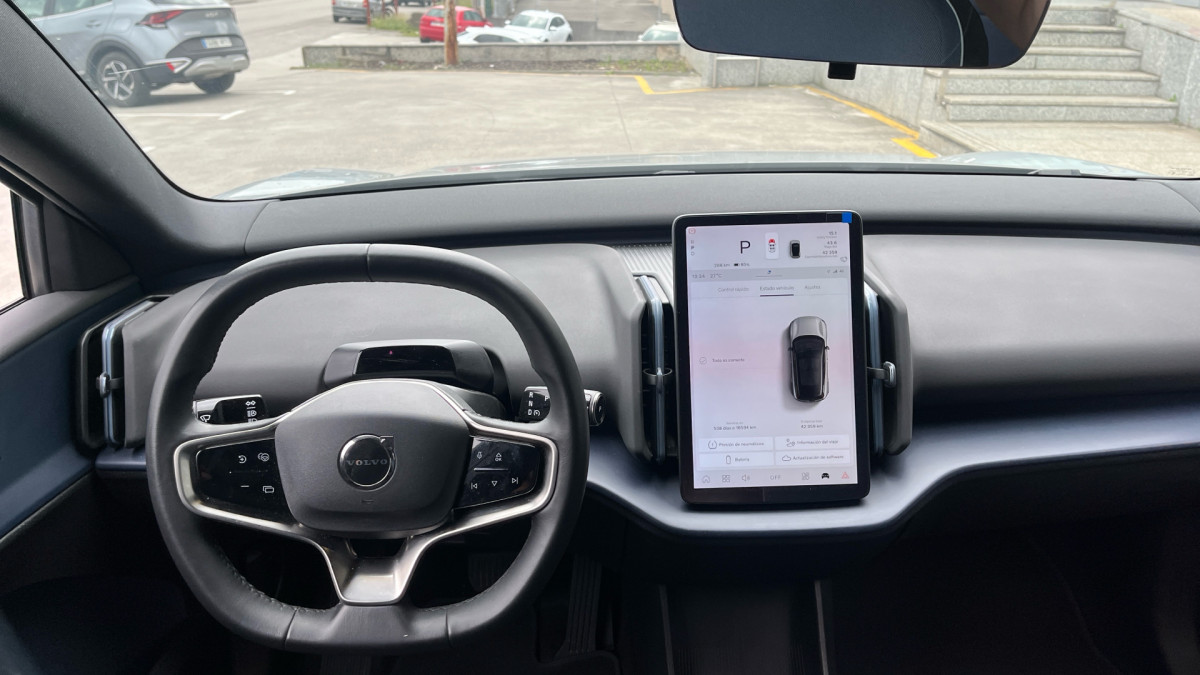 VOLVO EX30