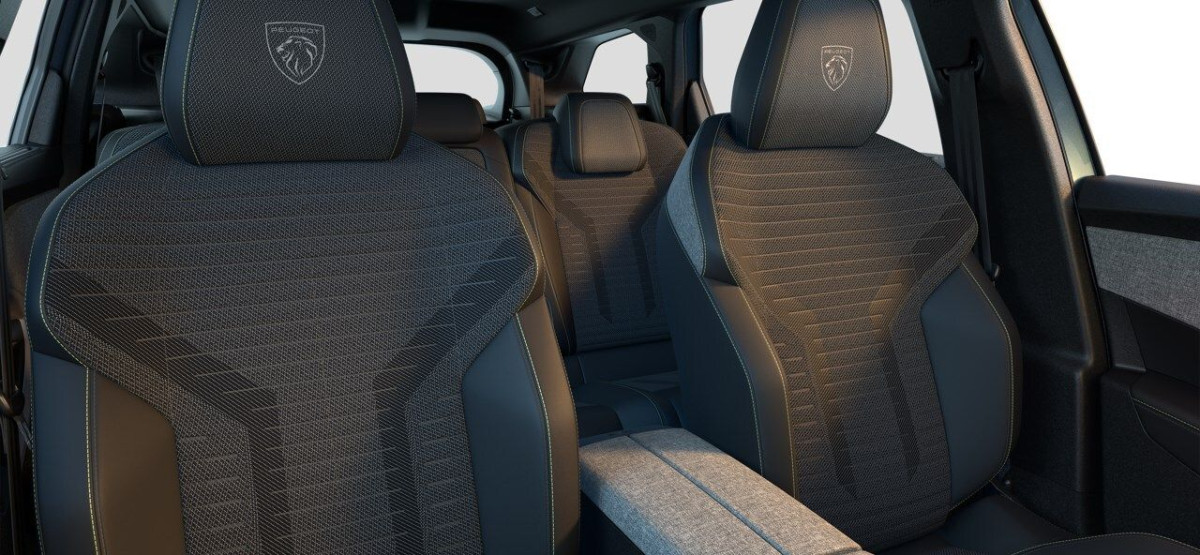 PEUGEOT 5008
