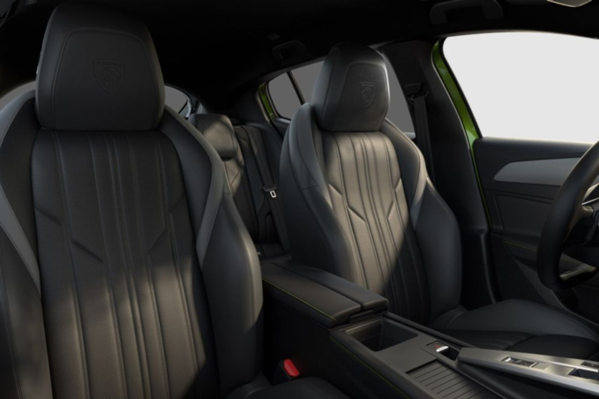 PEUGEOT 408