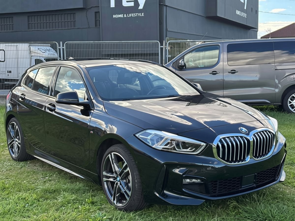 BMW SERIES 1