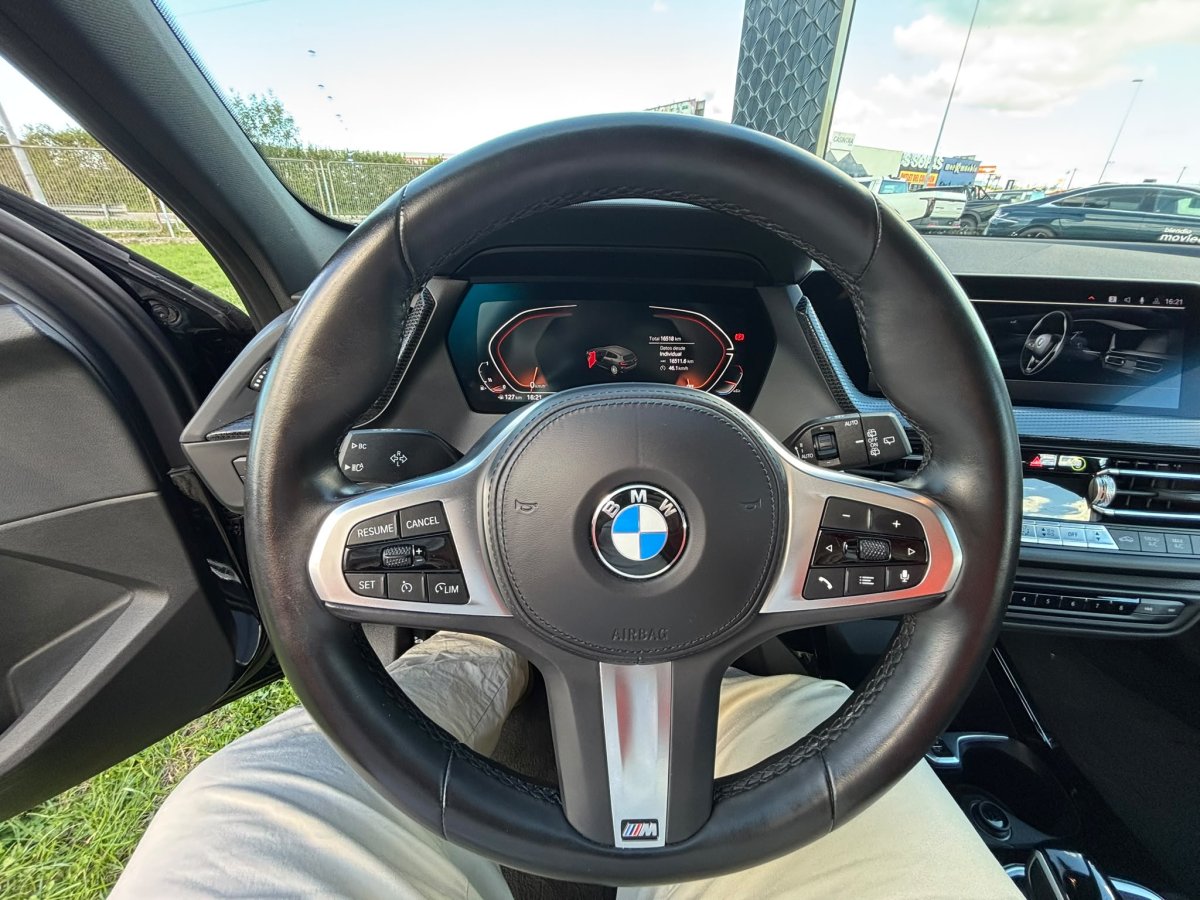 BMW SERIES 1