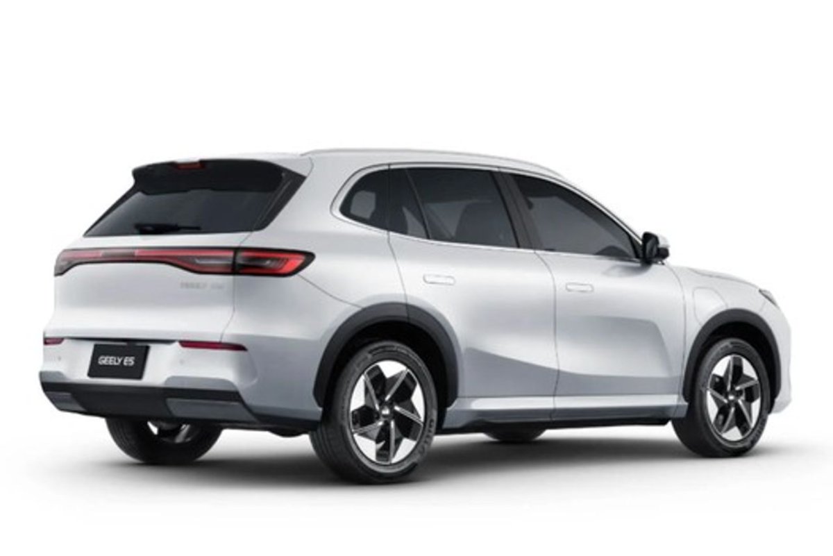 GEELY E5