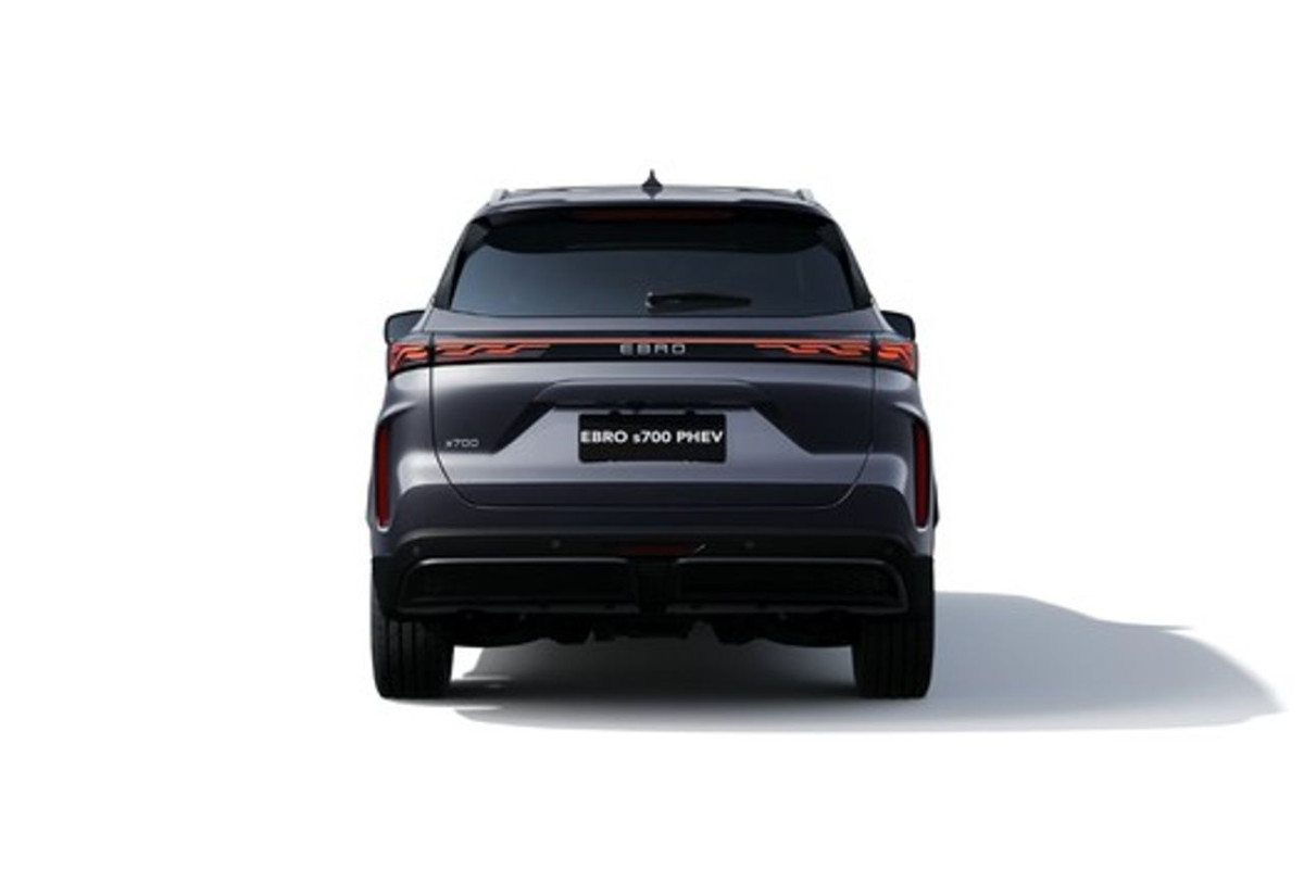EBRO S700 PHEV